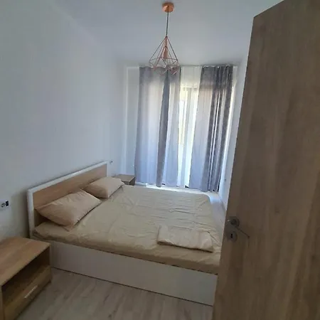 Apartament Apartament cu 3 camere *