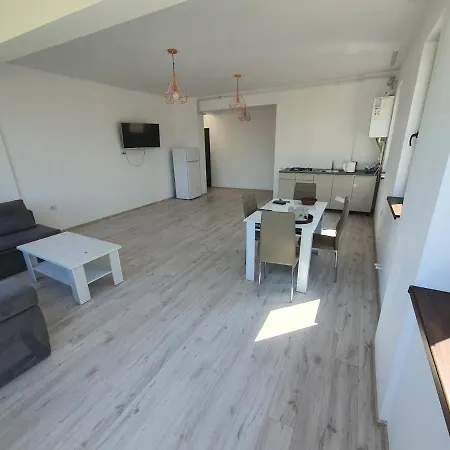 Apartament Apartament cu 3 camere *