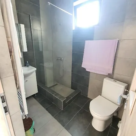 Apartament cu 3 camere Apartament *