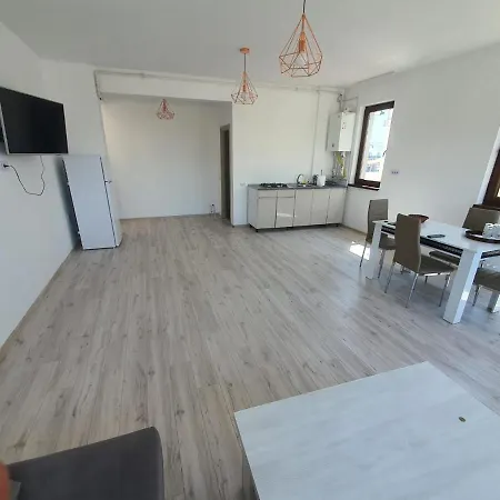 Apartament cu 3 camere